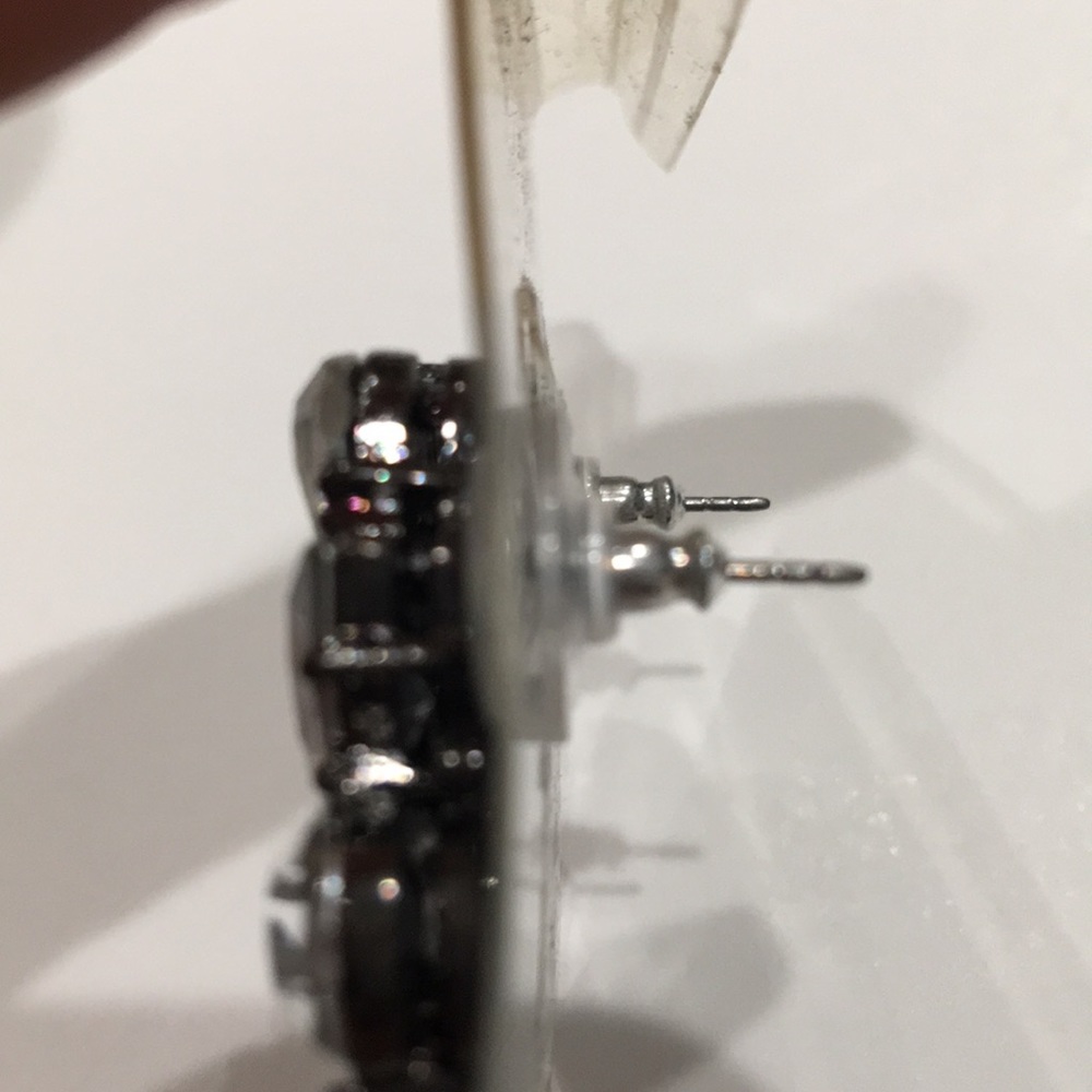 Guess - Picture 2 of 2